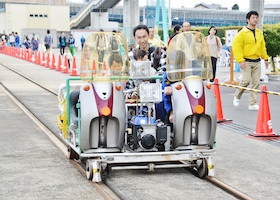 レールスクーター体験乗車の様子