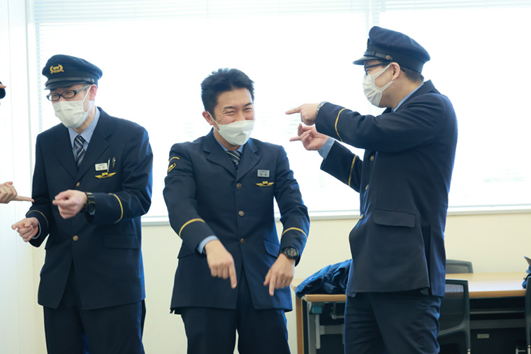 「出発！ココロおどるミライへ」