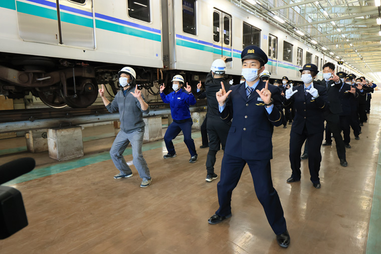 「出発！ココロおどるミライへ」